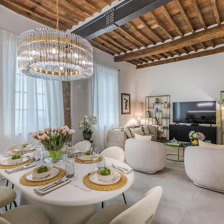 The Joia House * Lucca